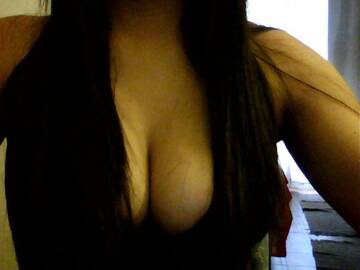 Public Photo of HotXXX_Vivian